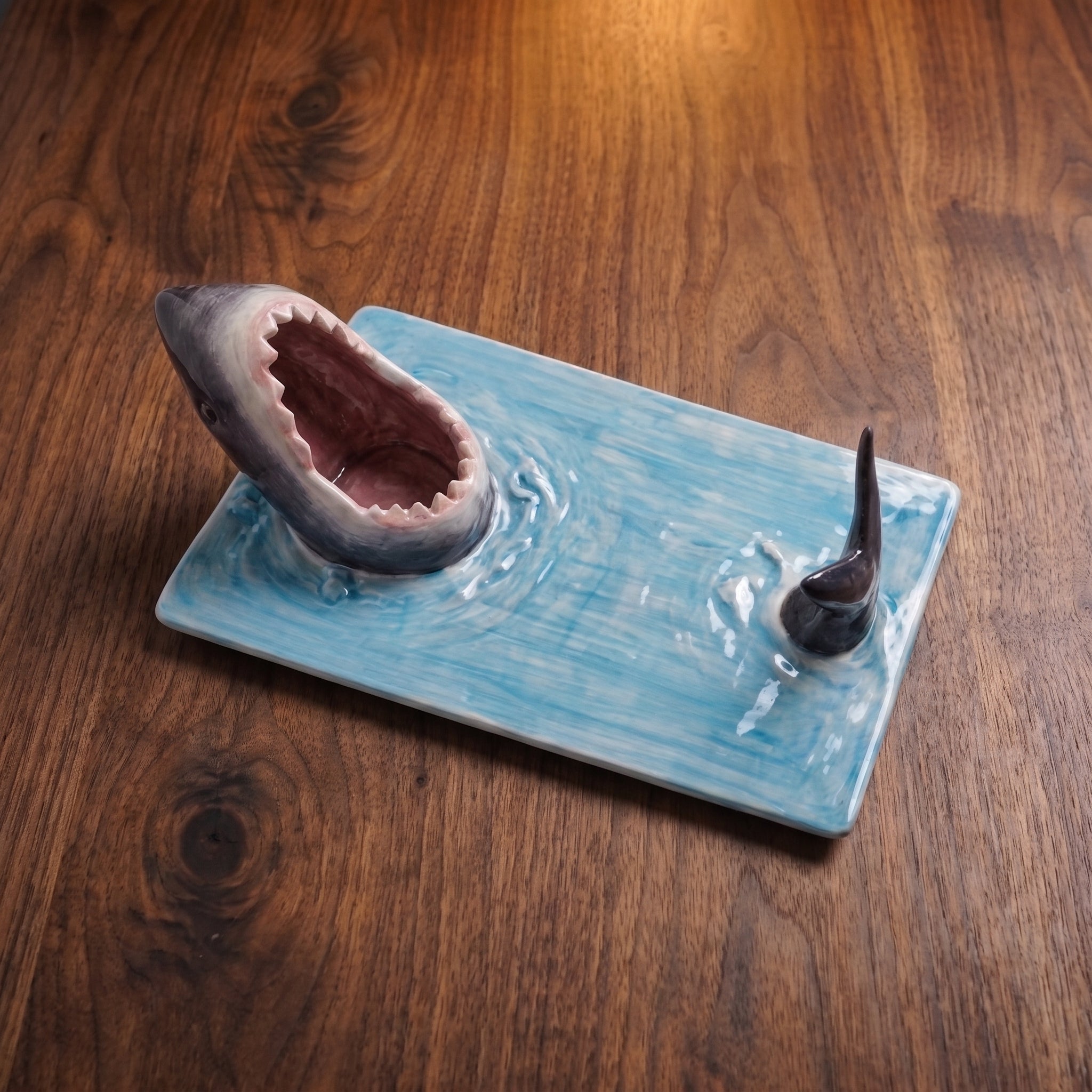 Shark plate